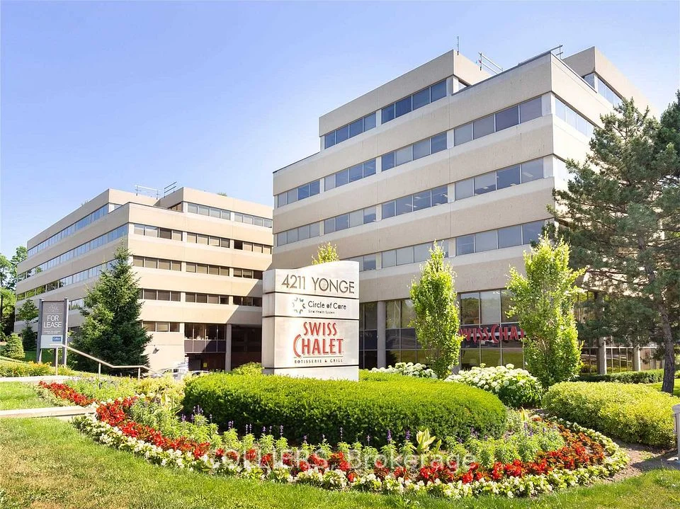 4211 Yonge Street 521, Toronto C12, ON M2P 2A9