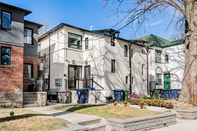 Triplex in Toronto