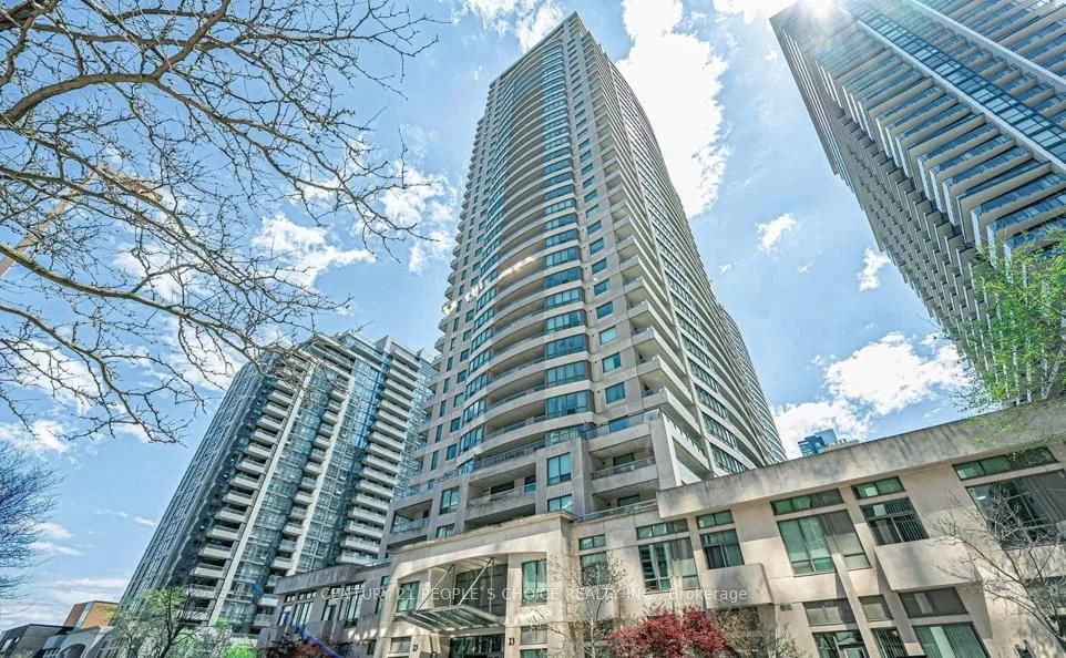 23 Hollywood Avenue 3701, Toronto C14, ON M4L 2K4