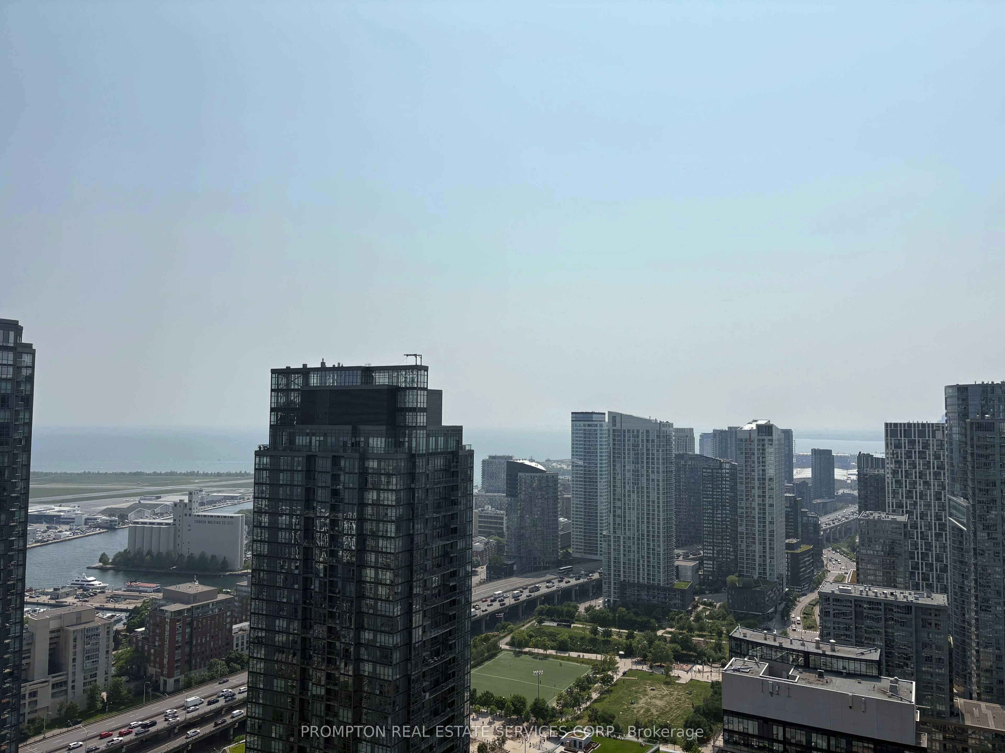 3 Concord Cityplace Way 4302, Toronto C01, ON M5V 0X3