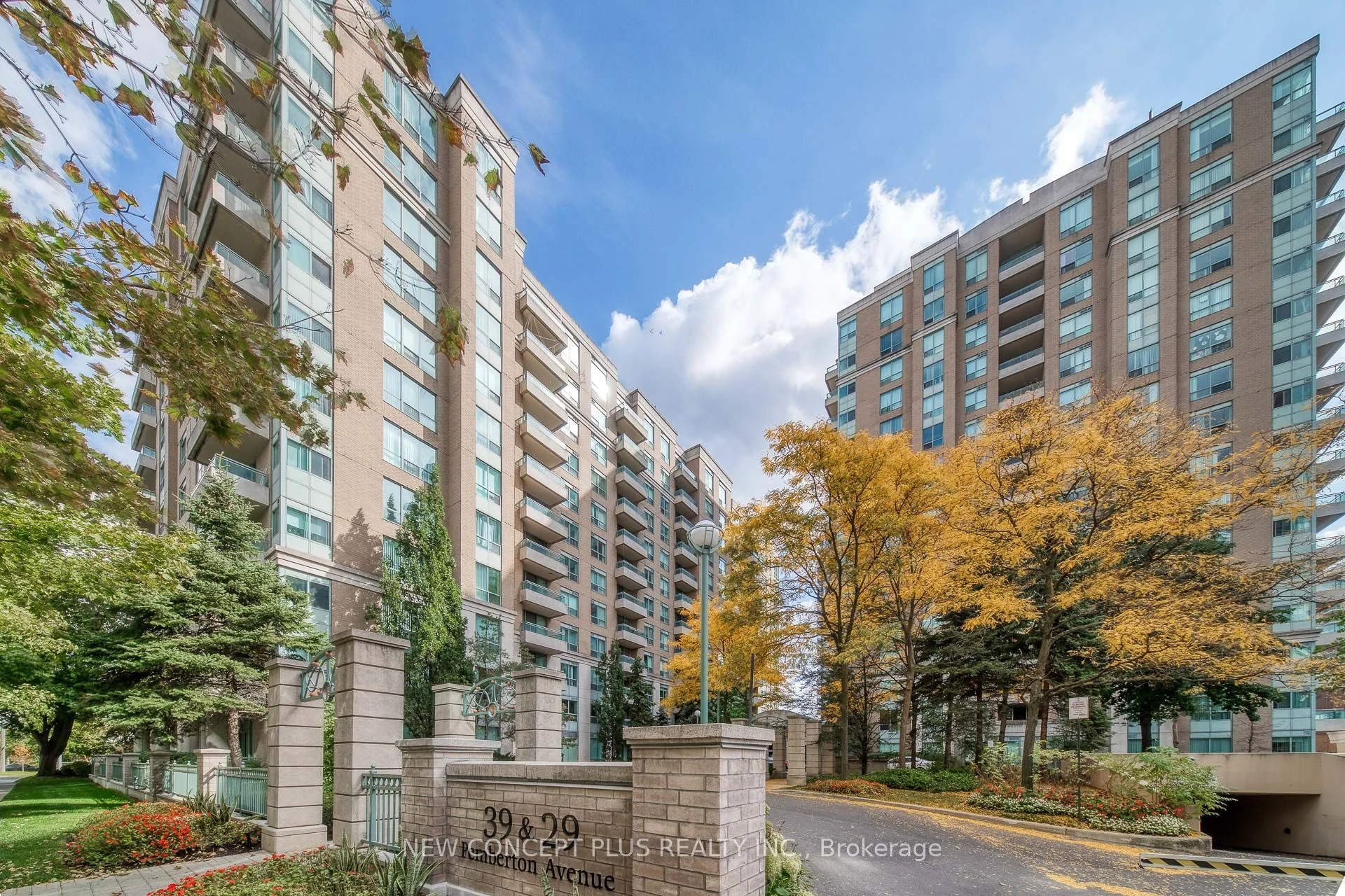 39 Pemberton Avenue 217, Toronto C14, ON M2M 4L6