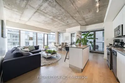 Condo Apartment in Toronto