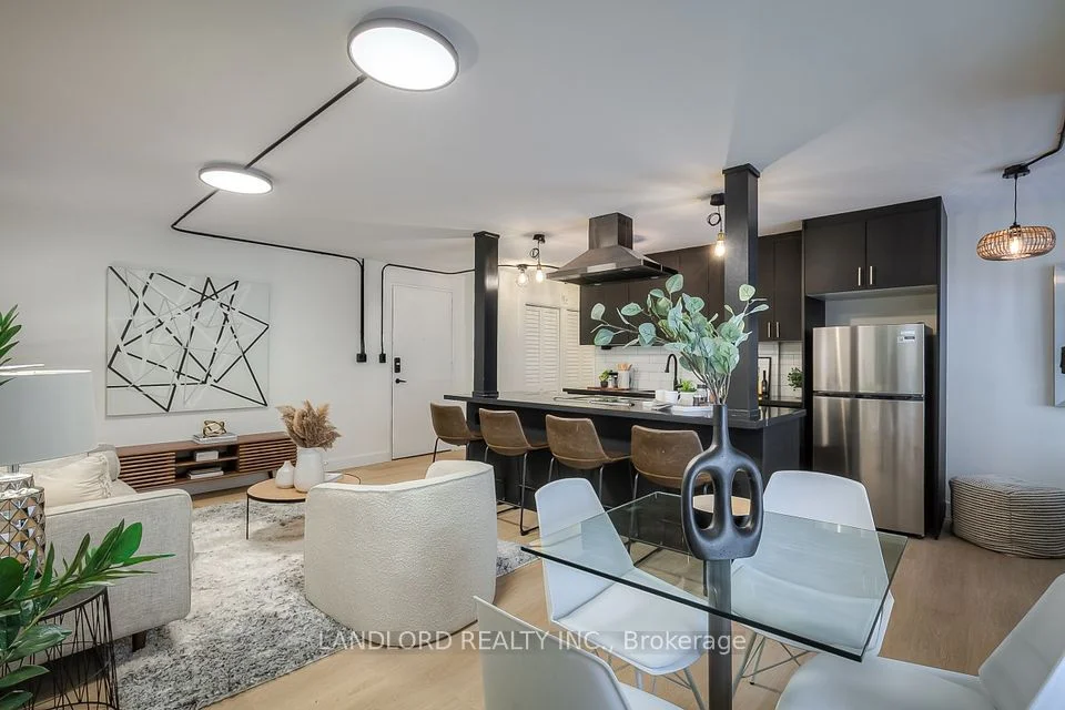 420 Eglinton Avenue E 103, Toronto C10, ON M4P 1L8