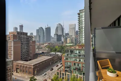 Condo Apartment in Toronto