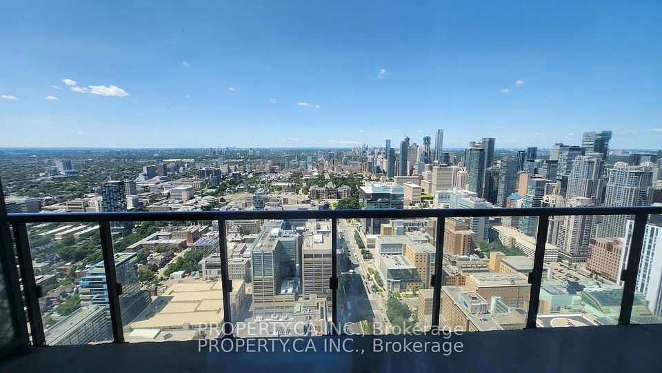 488 University Avenue 4801, Toronto C01, ON M5G 1X3