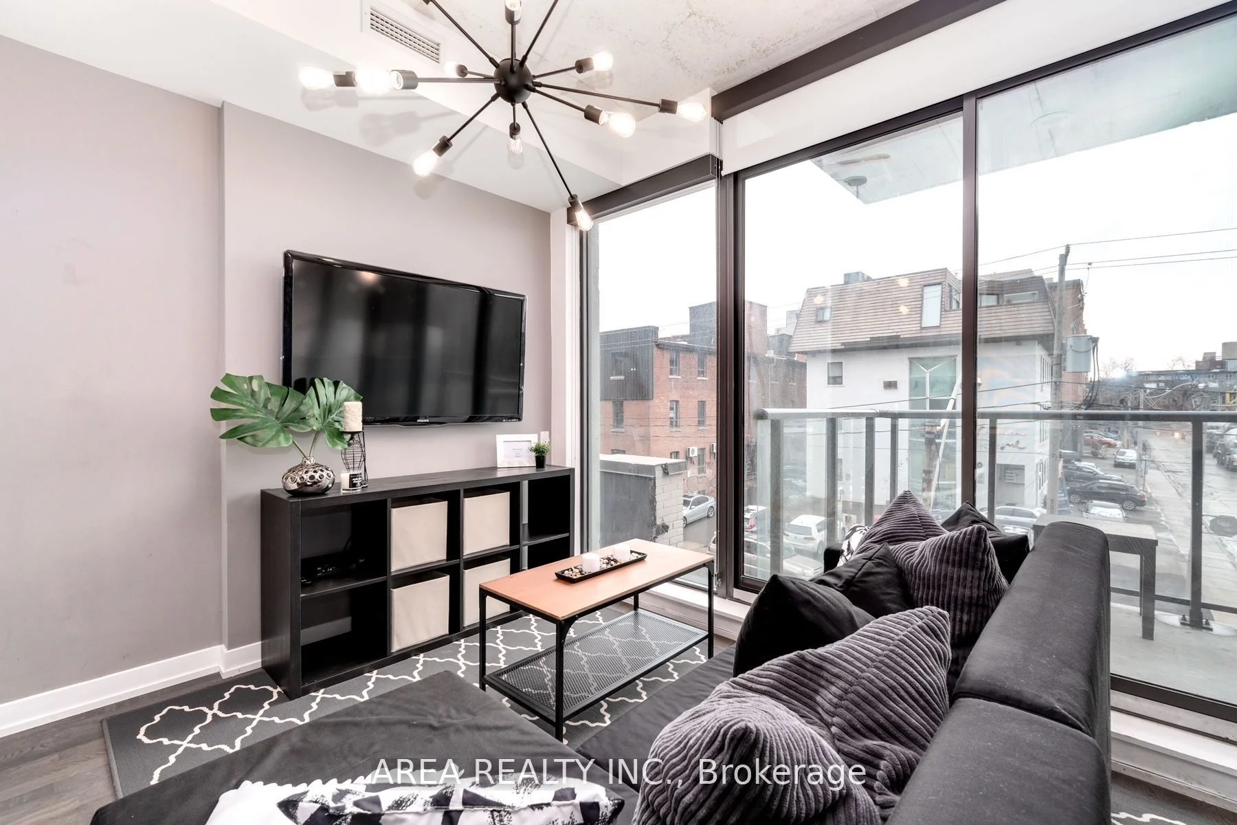 461 Adelaide Street W 334, Toronto C01, ON M5V 1T1