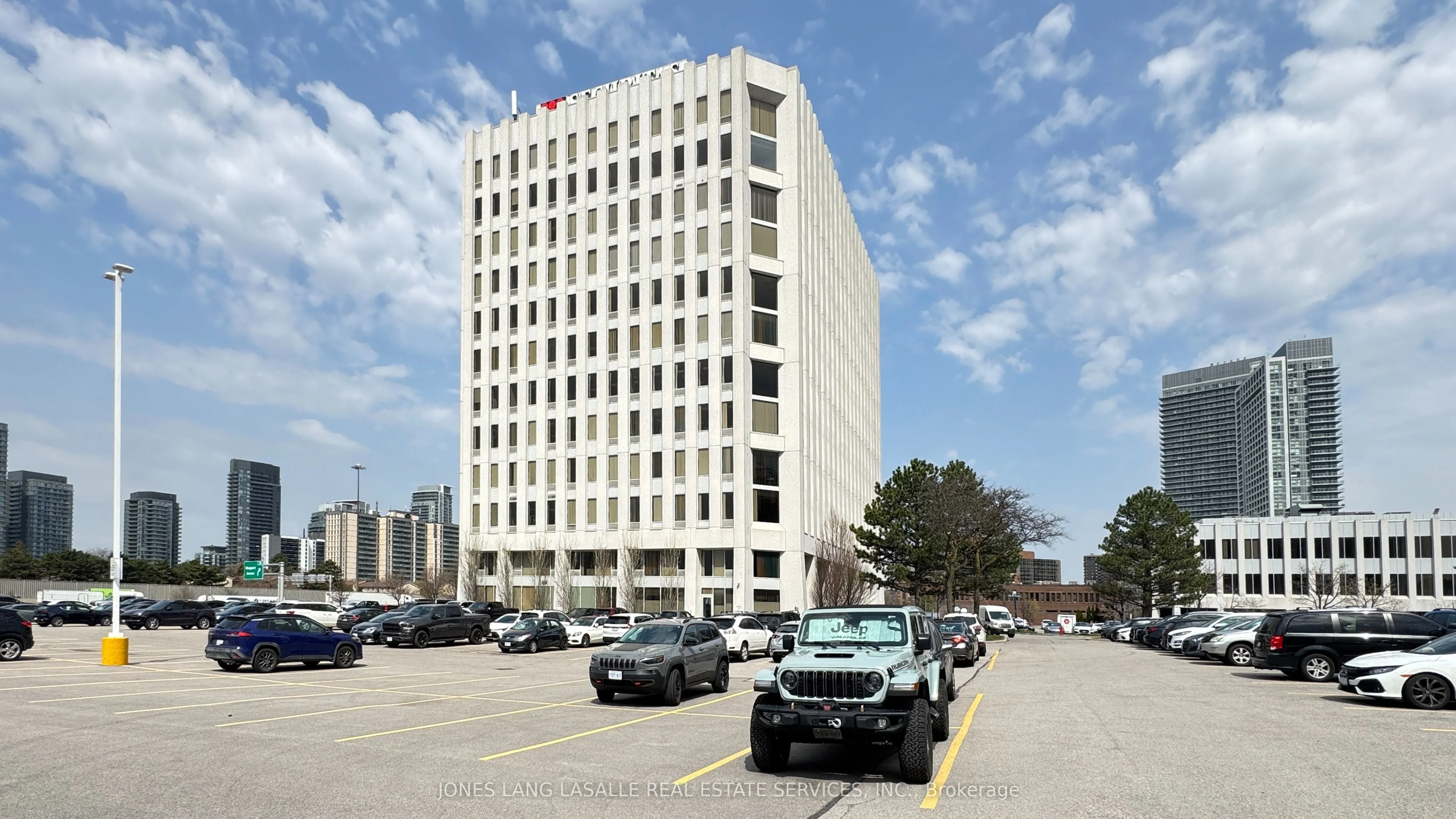 235 Yorkland Boulevard 810, Toronto C15, On M2j 2y7