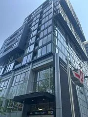 17 Dundonald Street 708, Toronto C08, ON M4Y 0E4