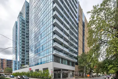 Condo Apartment in Toronto