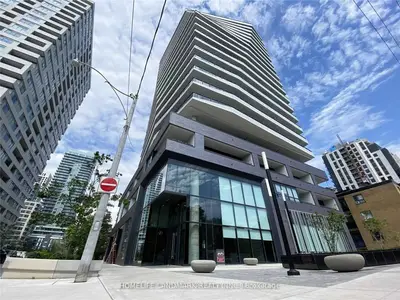 11 Lillian Street 1806, Toronto C10, On M4s 0c3