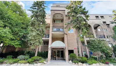Condo Apartment in Toronto