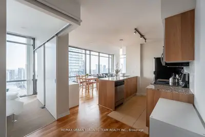 38 Grenville Street 3207, Toronto C01, On M4y 1a5
