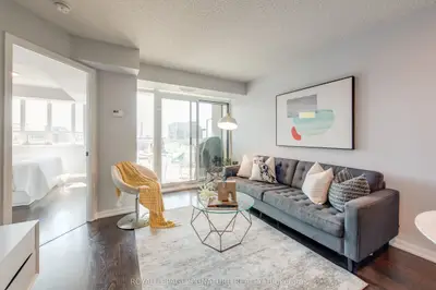 Condo Apartment in Toronto
