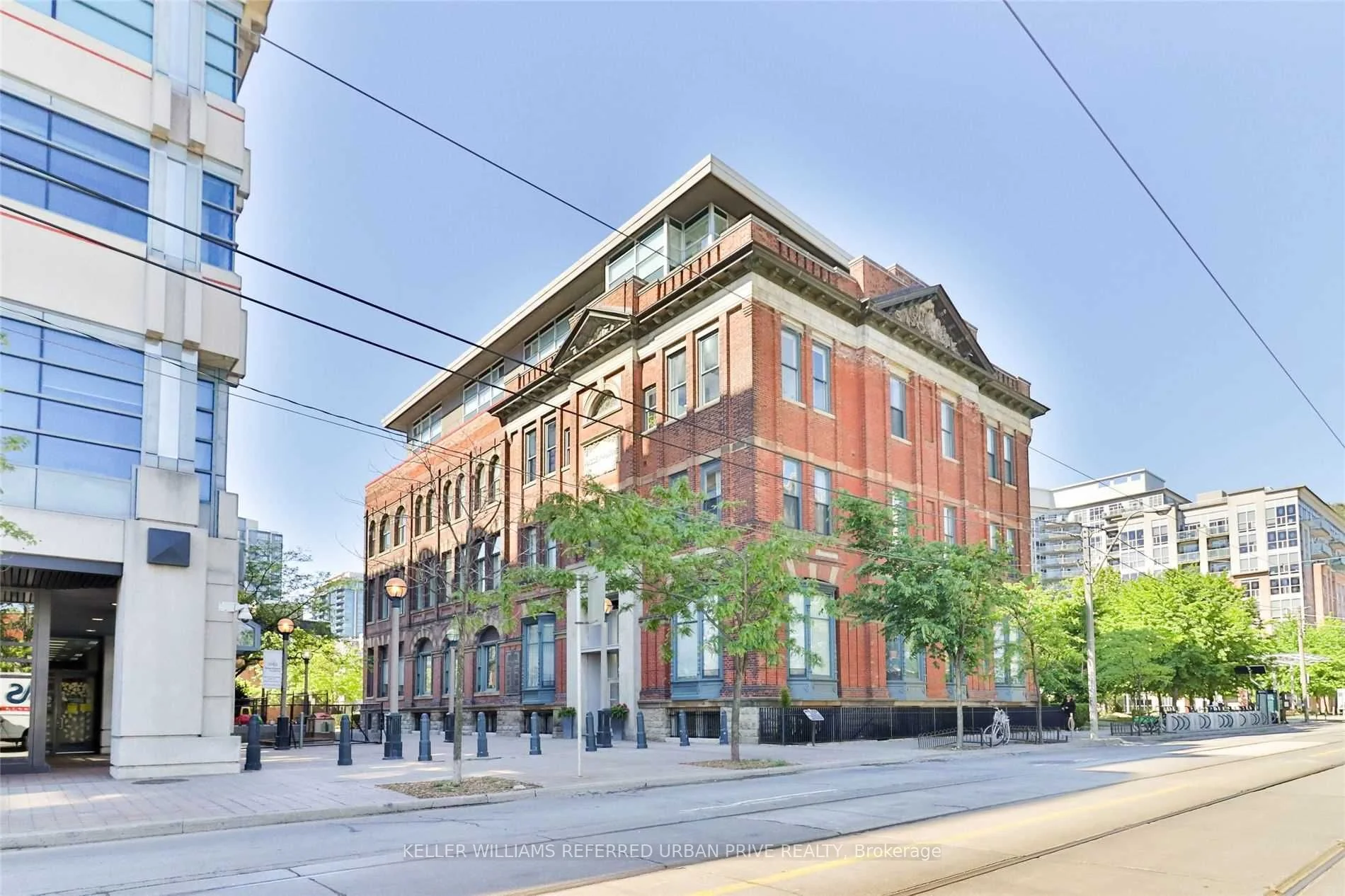 Condo Apartment in Toronto