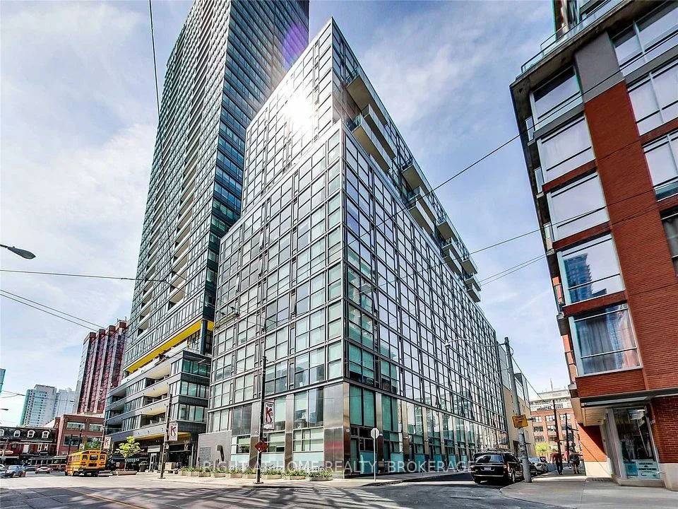 25 Oxley Street 412, Toronto C01, ON M5V 2J5