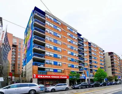 Condo Apartment in Toronto