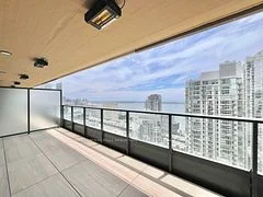 1 Concord Cityplace Way 3808, Toronto C01, ON M5V 0X3