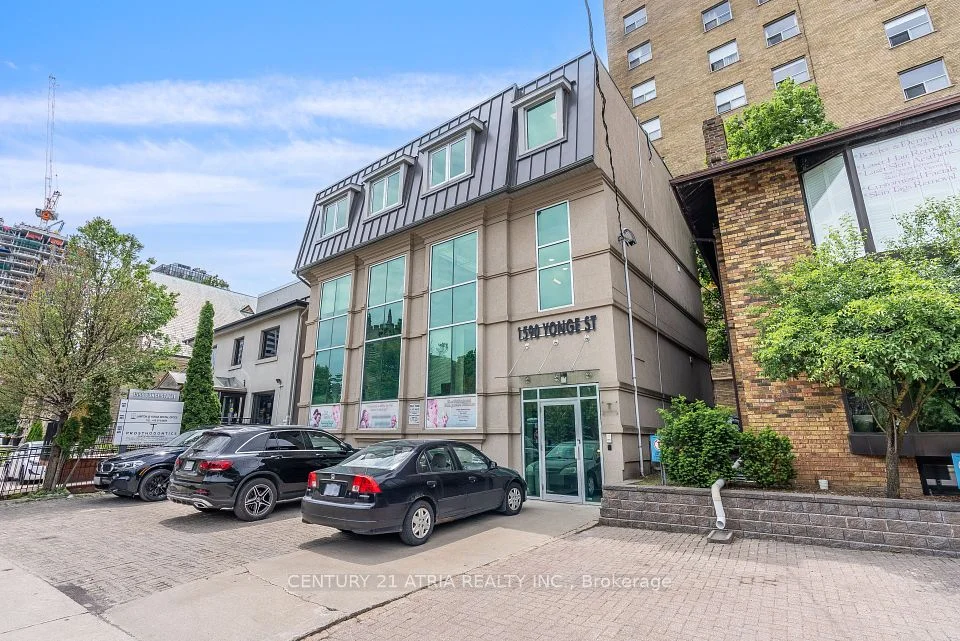 1590 Yonge Street 101, Toronto C02, ON M4T 1Z8