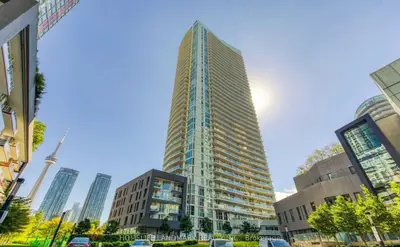 Condo Apartment in Toronto