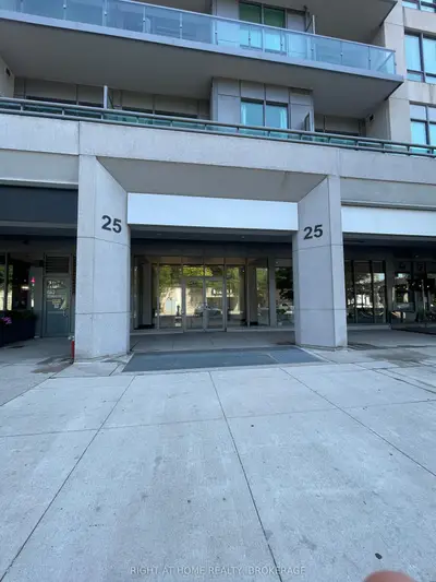 Condo Apartment in Toronto