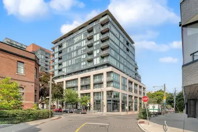 Condo Apartment in Toronto