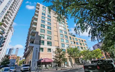 Condo Apartment in Toronto
