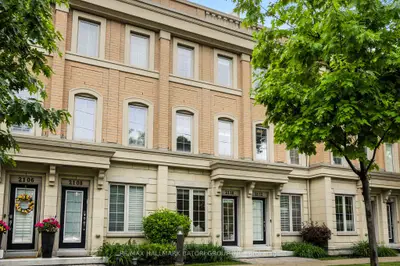 Condo Townhouse in Toronto
