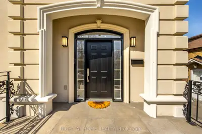 Detached in Toronto
