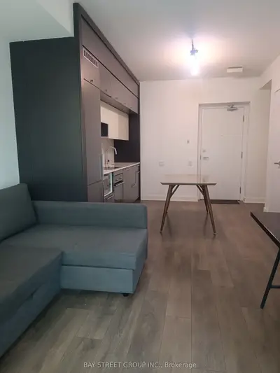 15 Grenville Street 1207, Toronto C01, On M4y 0b9