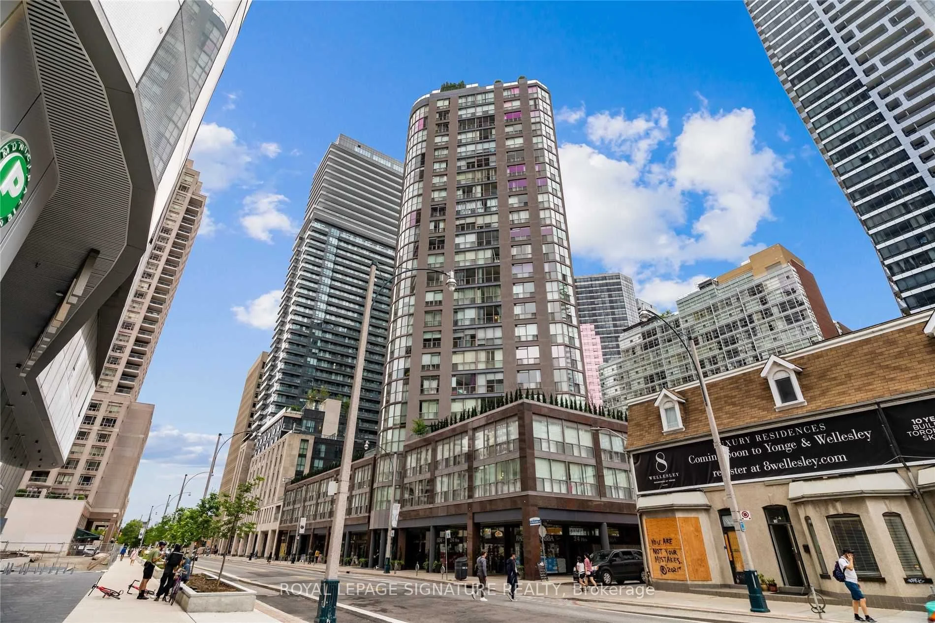 24 Wellesley Street W 2601, Toronto C01, ON M4Y 2X6