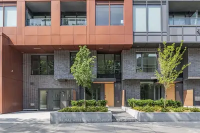 Condo Townhouse in Toronto