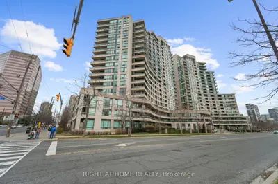 Condo Apartment in Toronto
