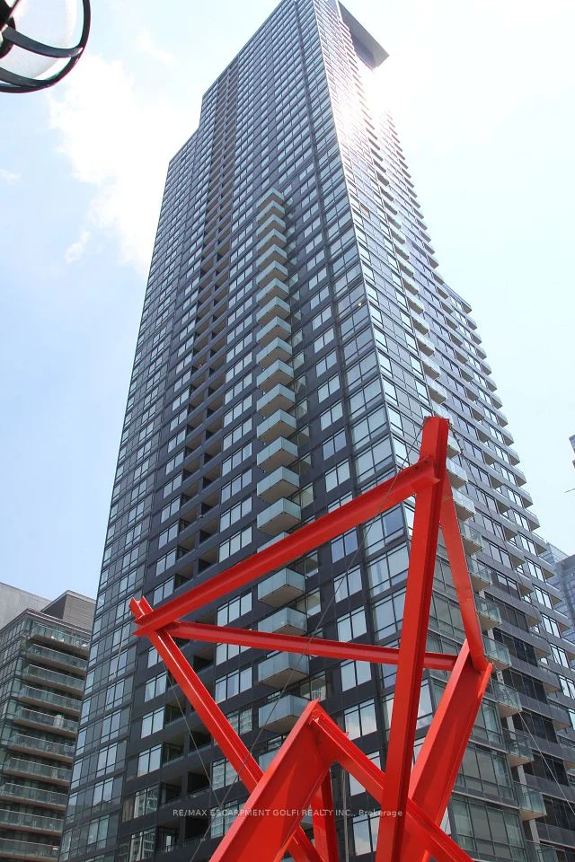 25 Telegram Mews 4101, Toronto C01, ON M5V 3Z1