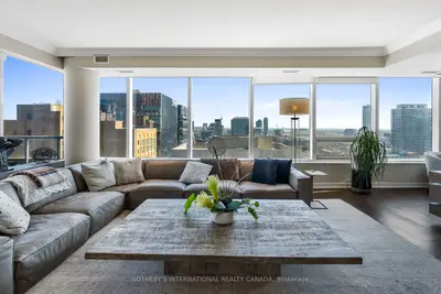 Condo Apartment in Toronto