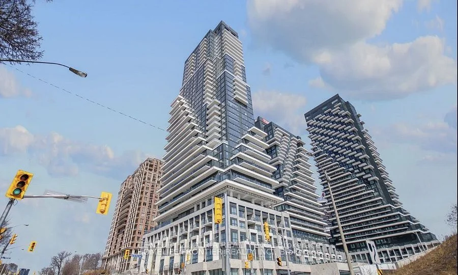 10 Inn on the park Road 2804, Toronto C13, ON M3C 0P9