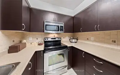 Condo Apartment in Toronto
