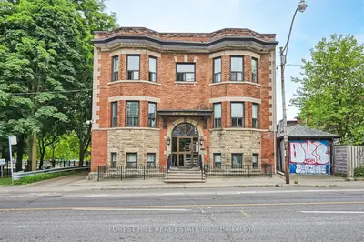 Multiplex in Toronto