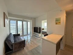 7 Grenville Street 4205, Toronto C01, On M4y 0e9