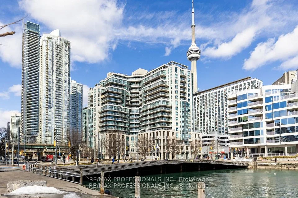 410 Queens Quay W 517, Toronto C01, ON M5V 3T1