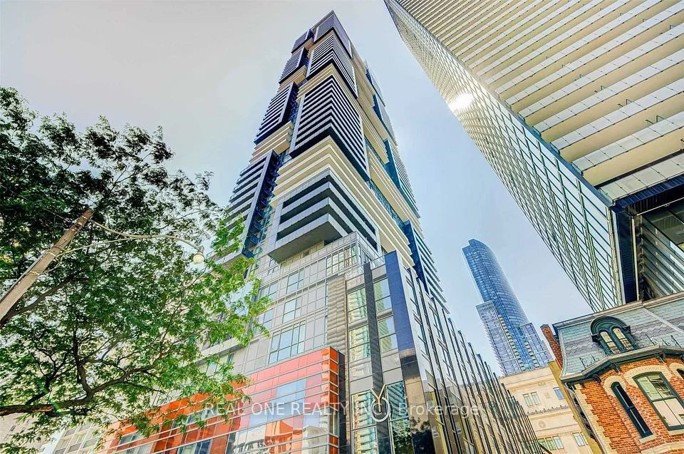 7 Grenville Street 2907, Toronto C01, On M4y 0e9