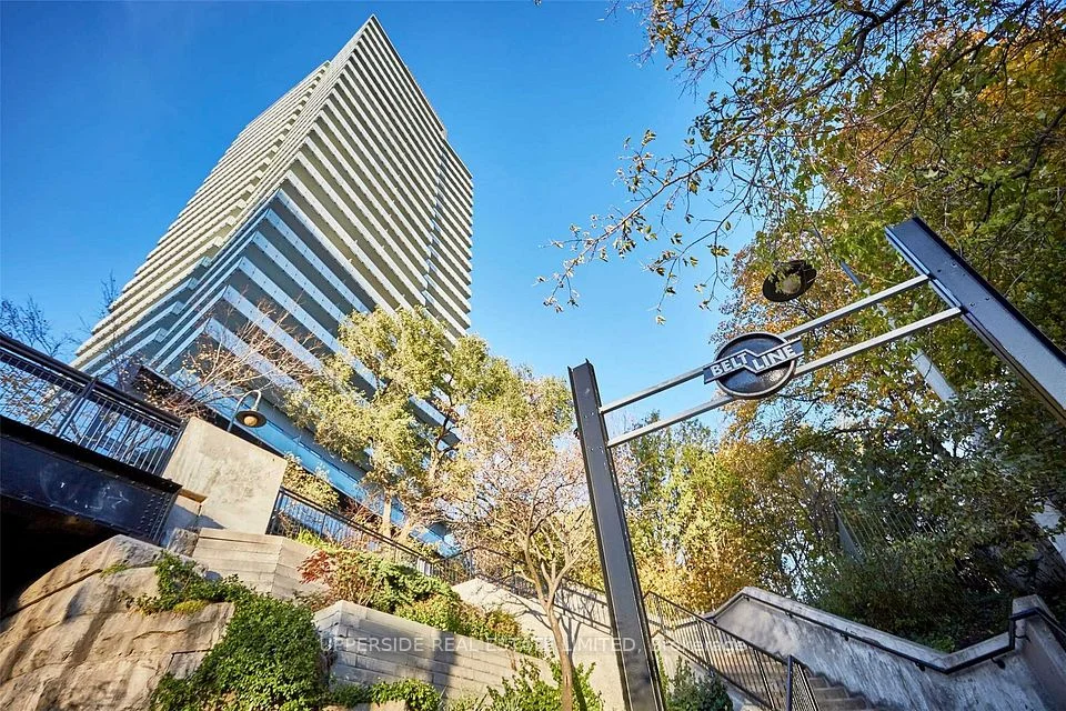 1815 Yonge Street 709, Toronto C10, On M4t 2a4