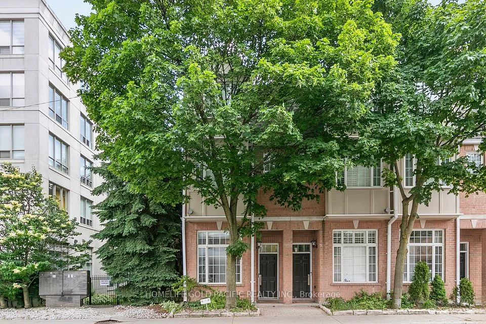 151 Merton Street TH 1, Toronto C10, ON M4T 1V3