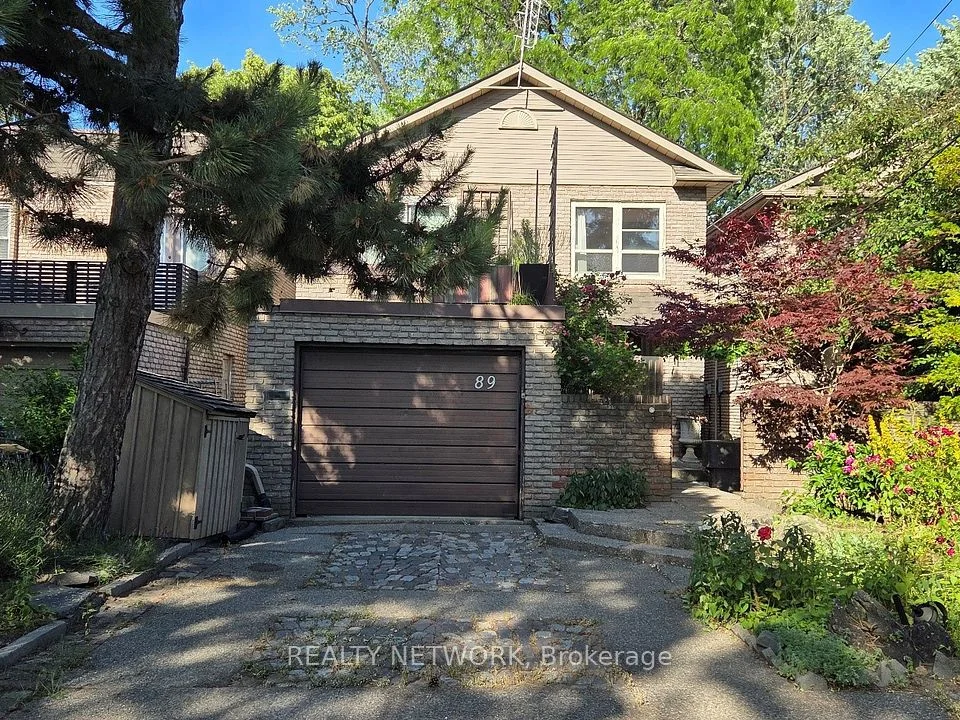 89 Elmsthorpe Avenue, Toronto C03, ON M5P 2L8
