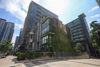 Condo Apartment in Toronto