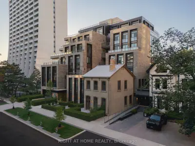 Condo Apartment in Toronto