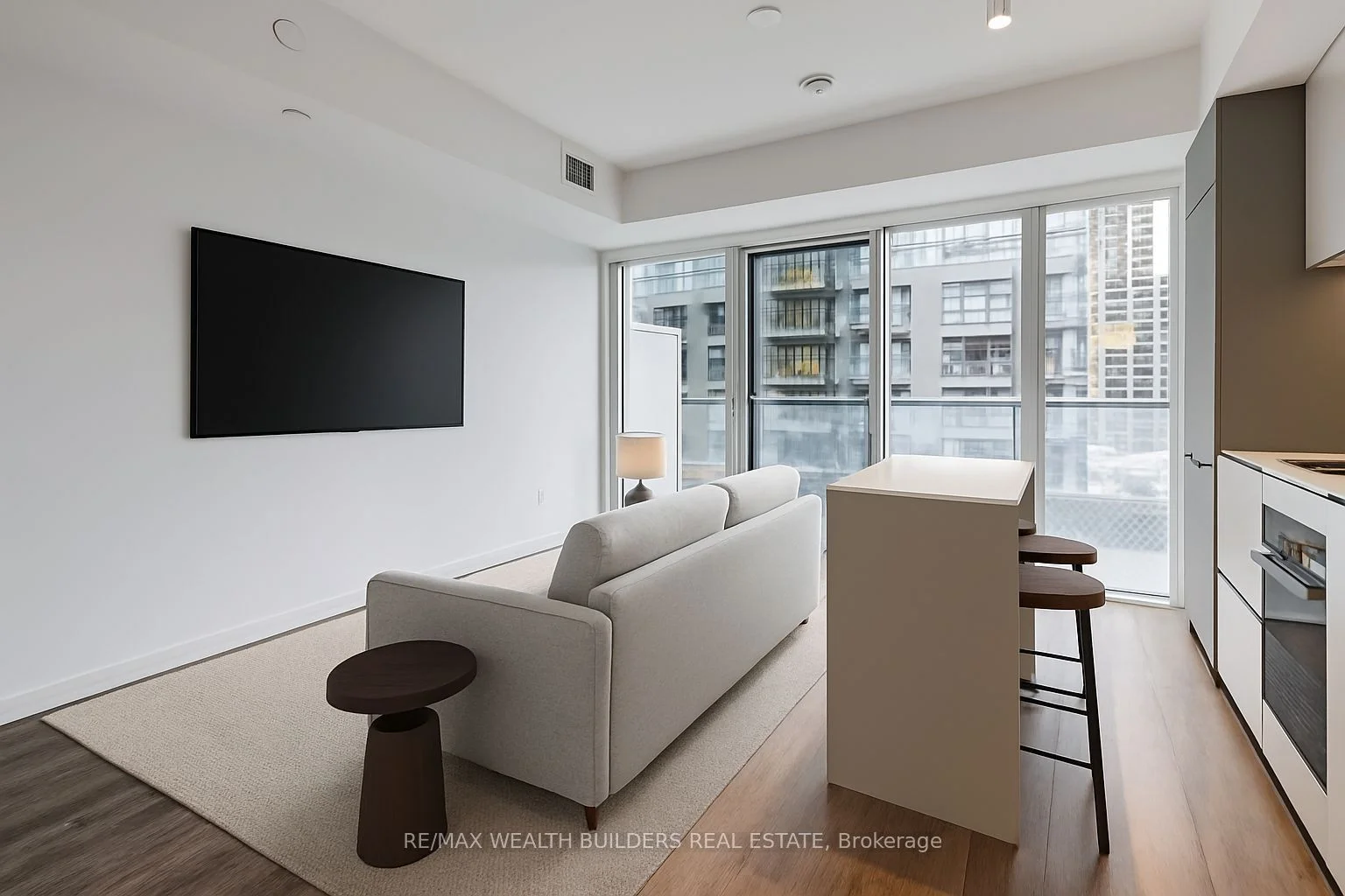 117 Broadway Avenue 305, Toronto C10, ON M4P 1V3