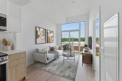 500 Dupont Street 810, Toronto C02, On M6g 1y7
