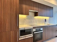 1 Concord Cityplace Way 3802, Toronto C01, On M5v 0x3