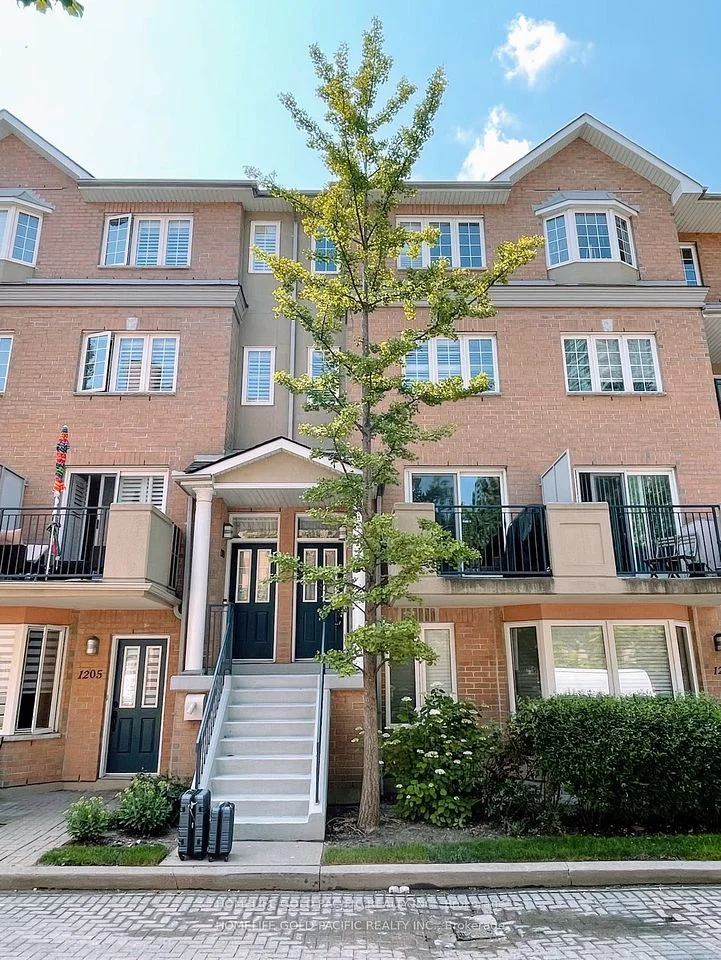 28 Sommerset Way 1202, Toronto C14, ON M2N 6W7