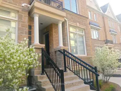 Condo Townhouse in Toronto